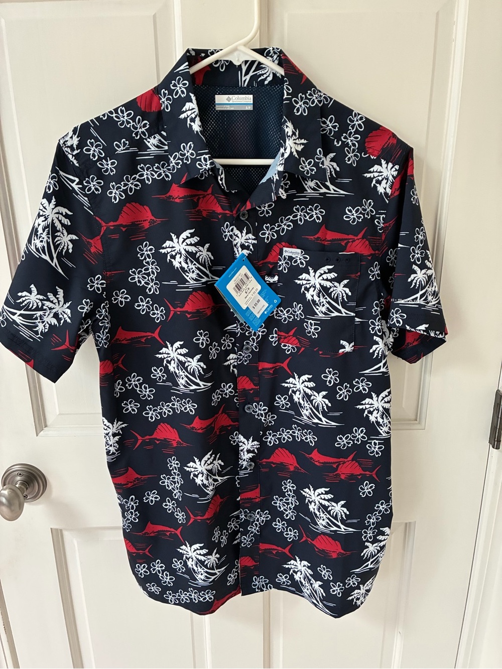 Columbia Navy Short-Sleeve Moisture Wicking Shirt with Red & White Print